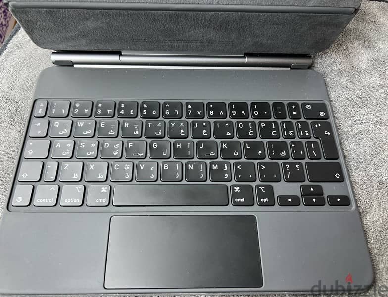 Apple Magic Keyboard 11 inch كالجديد تماما يعتبر لم يستخدم 4
