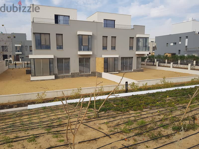Twin House 310 m Fully Finished with kitchen, ACs and jacouzzi for sale at Villette 2