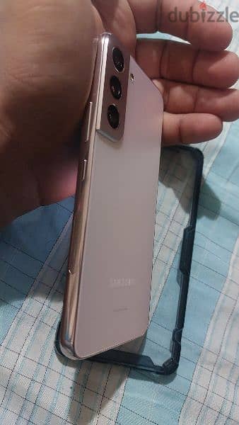 Samsung S22 4