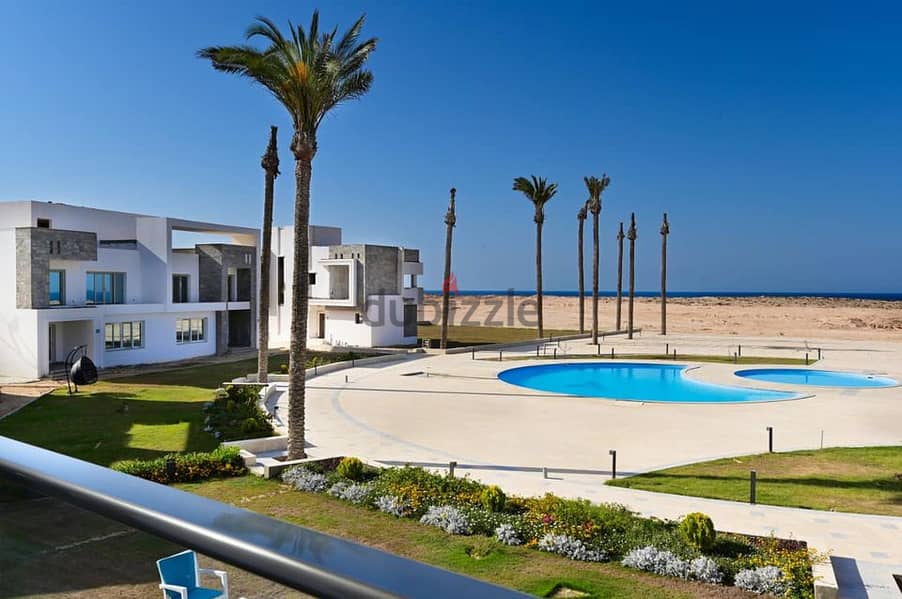A villa for sale directly on the seafront with only a 10% down payment and the rest in installments over 10 years. 7